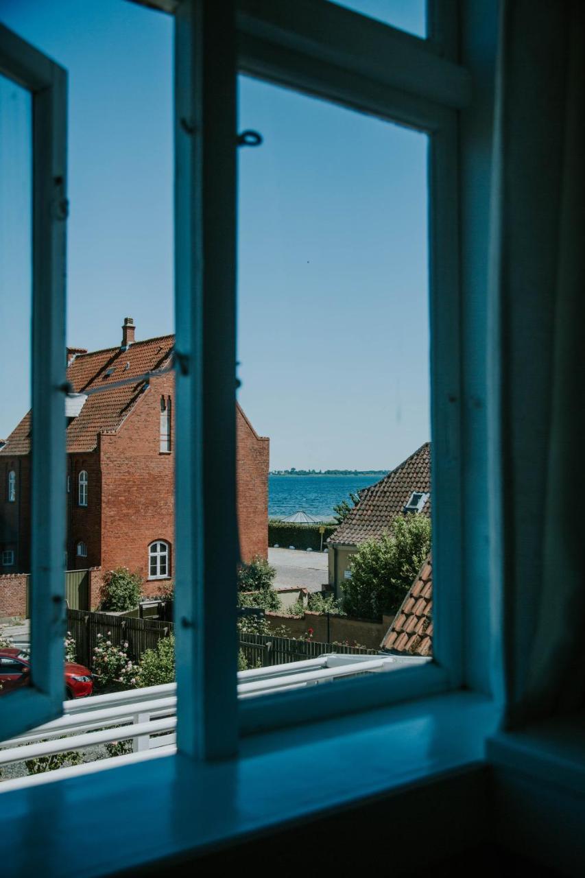 Arnfeldt Hotel Ærøskøbing Exterior foto